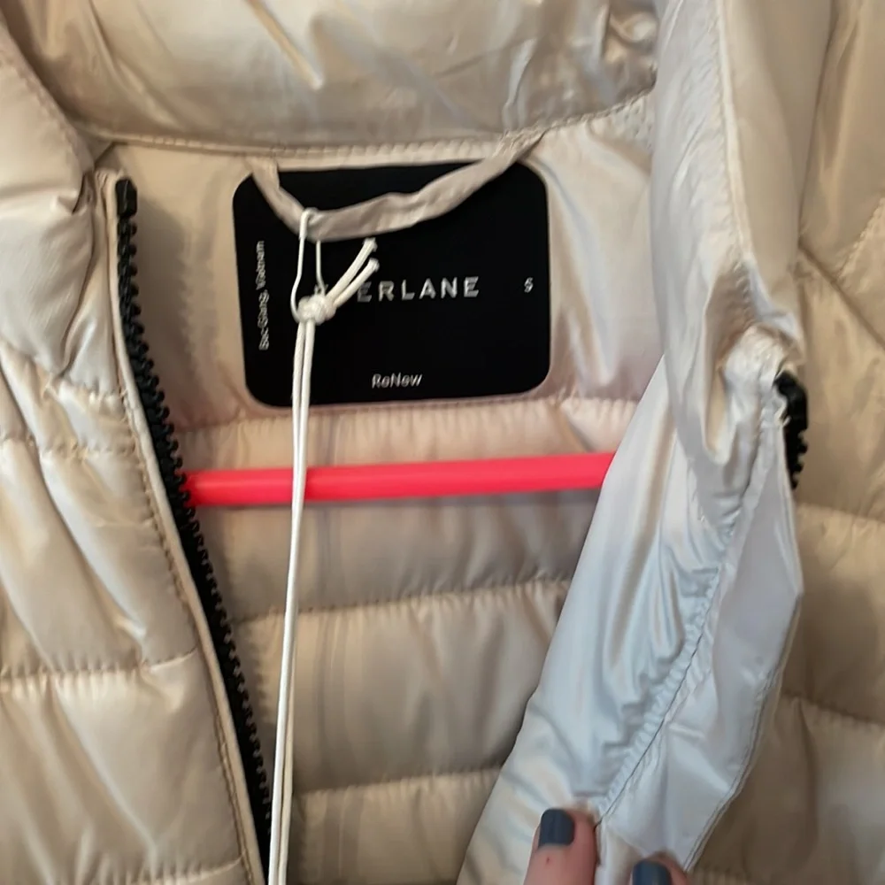 Everlane ReNew Lightweight puffer jacket